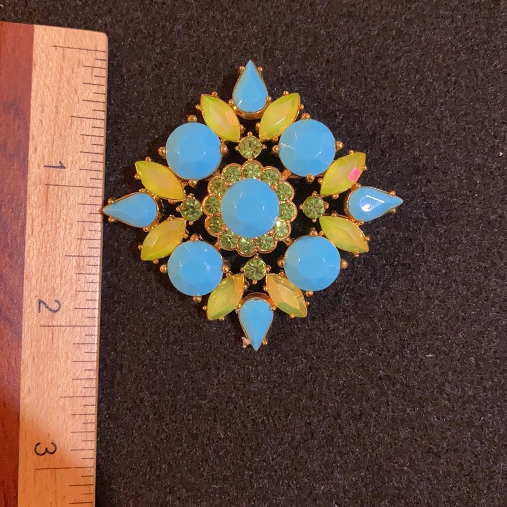 Joan Rivers Brooch - Picture 3 of 4